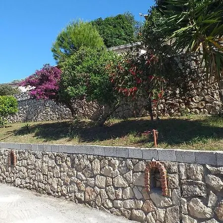 Fiore Levante Villas - Victoria *