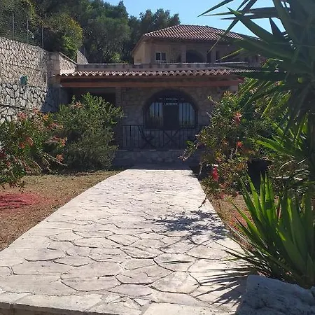 Villa Fiore Levante Villas - Victoria *